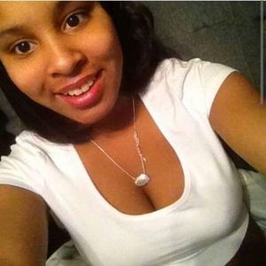 Meet your Posher, Briana